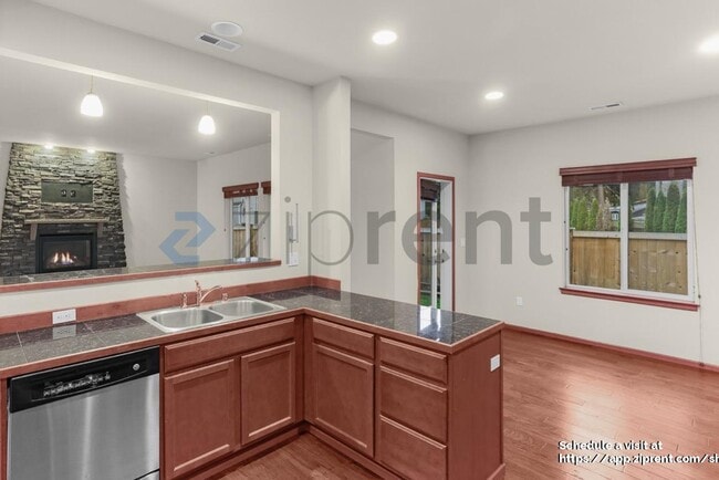 Building Photo - 5614 147th Pl NE