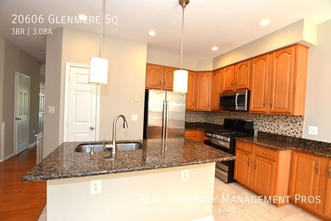 Photo - 20606 Glenmere Square Townhome