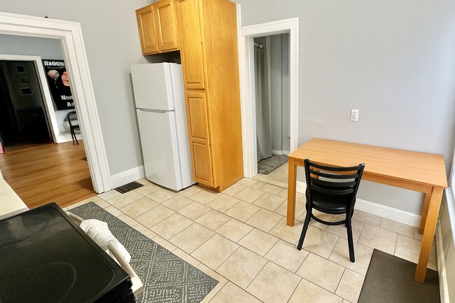 Building Photo - Varsity Management