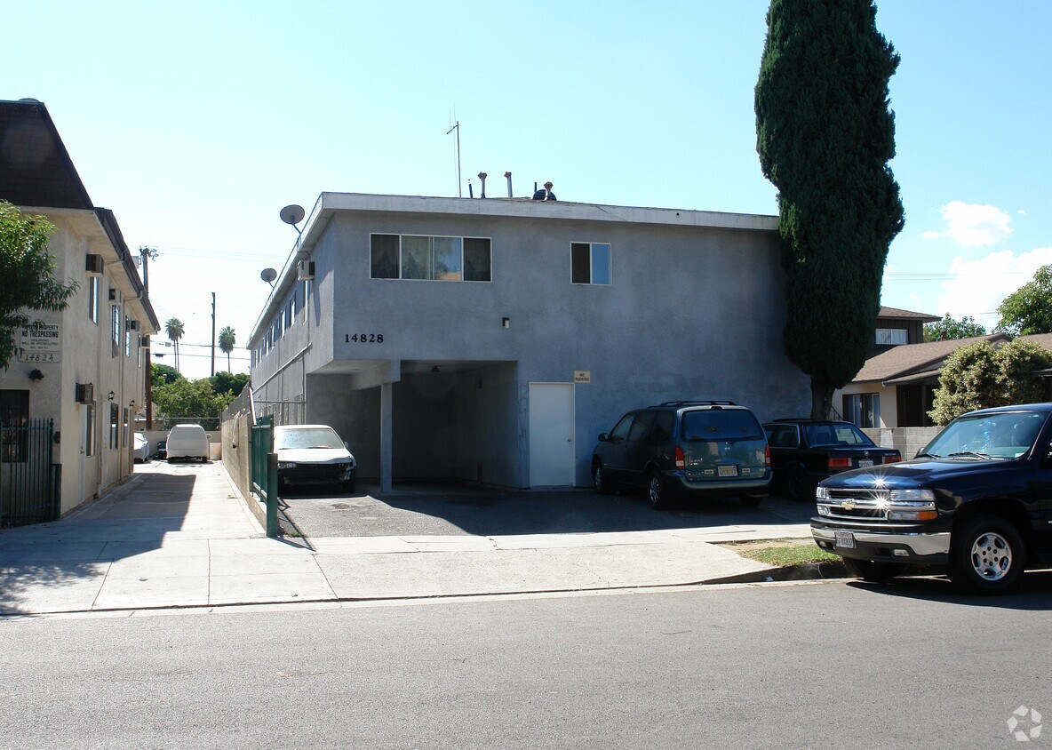 Primary Photo - 14828 Erwin St