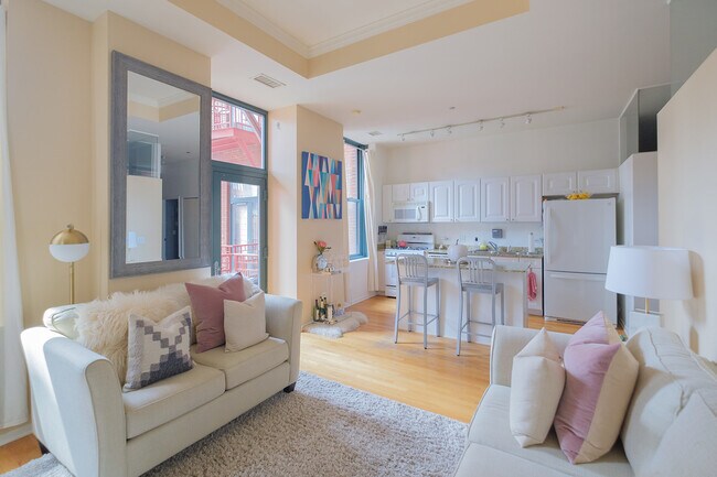 Building Photo - 208 W Washington St