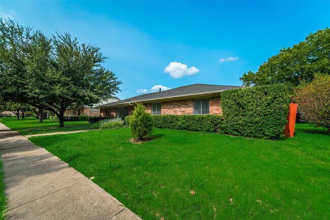 Foto del edificio - 314 N Wood Dr