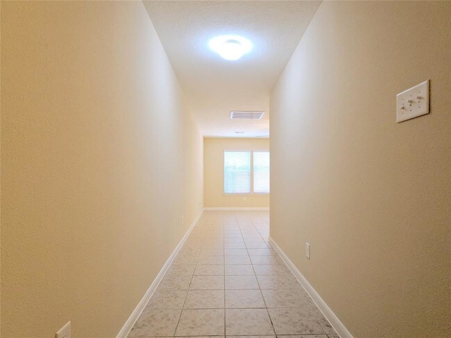 Foto del edificio - 16131 Sweetwater Fields Ln
