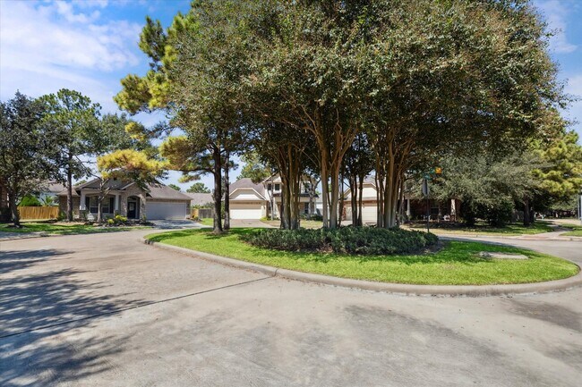 Building Photo - 26110 Pointer Ridge Ln