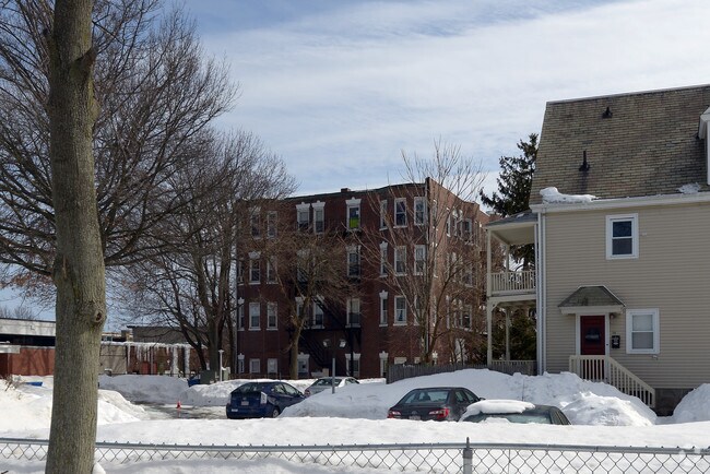 Building Photo - Holmes Street Apartments