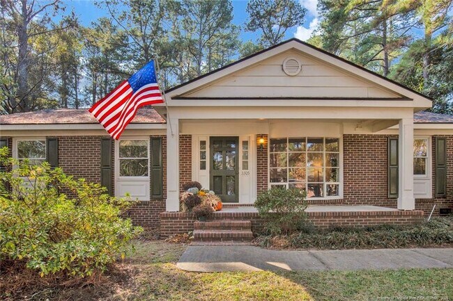 Foto del edificio - 3305 Granville Dr