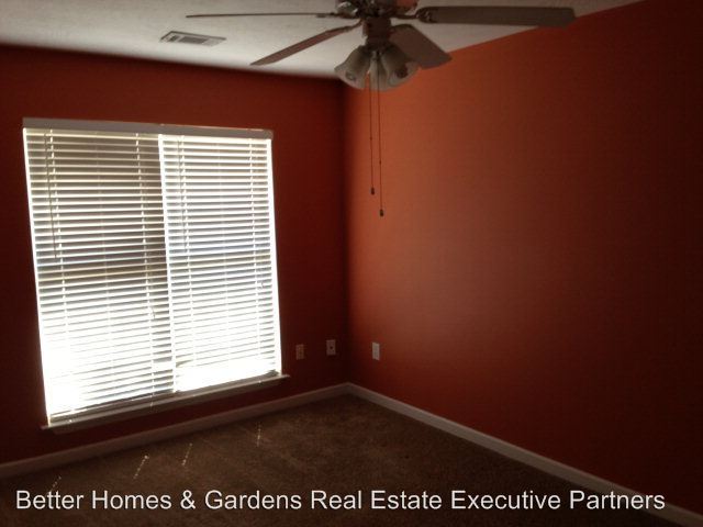 Building Photo - 320 Caldwell Cir