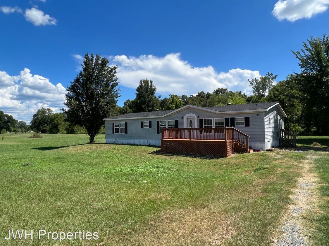 Primary Photo - 3 br, 2.5 bath House - 681 Red Chute Lane