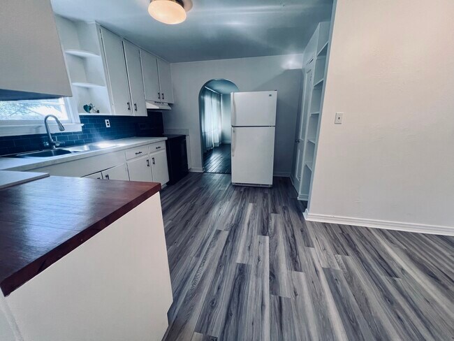 Foto del edificio - 2163 Wisteria St