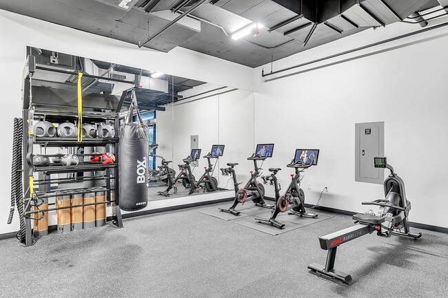 Building Photo - Rinrose