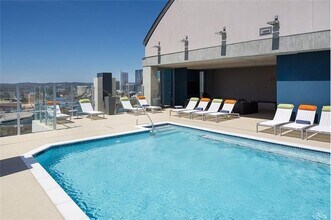 Building Photo - 48 Rainey St Building Photo - 48 Rainey St