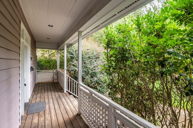 Building Photo - Spacious 3BR/2BA home in Chapel Hill!