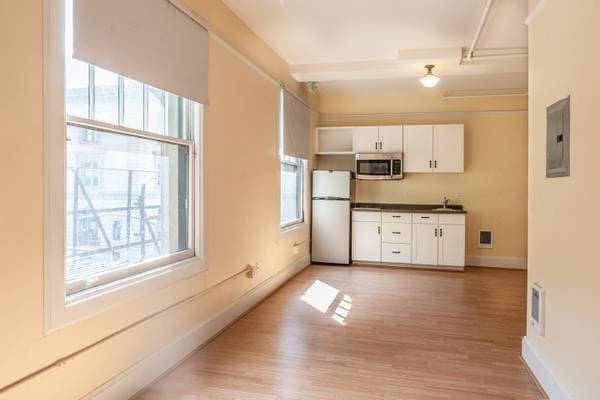 Primary Photo - Everett Micro Lofts