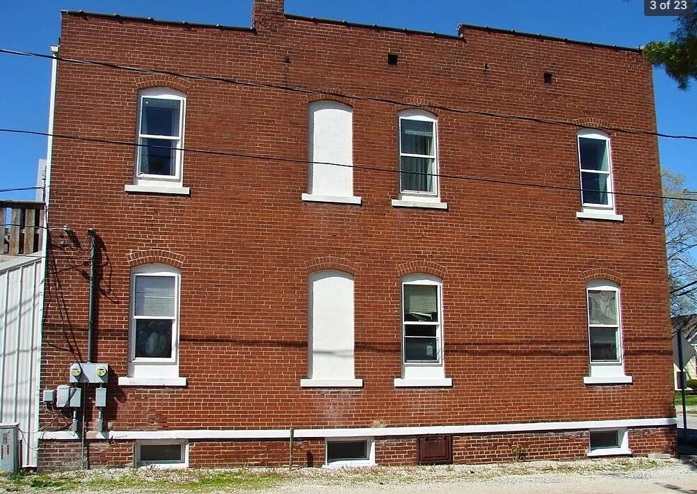 Foto del edificio - 111 N Poplar St
