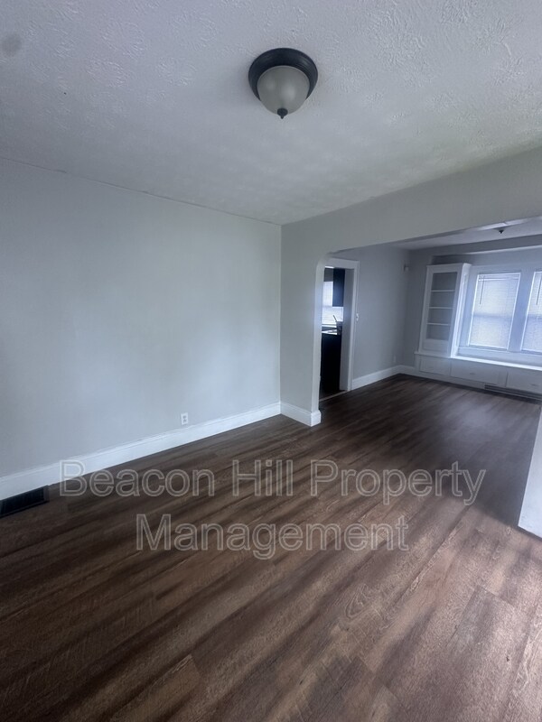 Foto del edificio - 12600 Watterson Ave