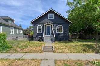 Building Photo - 1017 E Augusta Ave