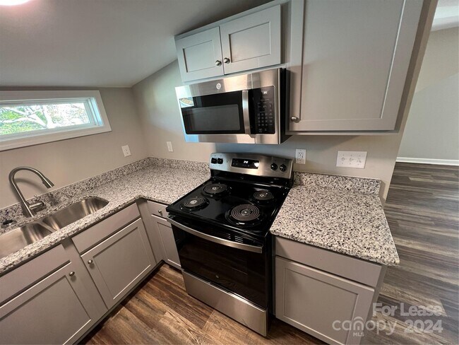 Foto del edificio - 415 19th St SW