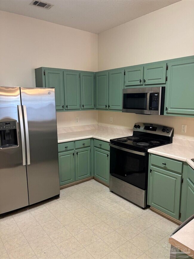 Foto del edificio - 7952 Cayenne Way