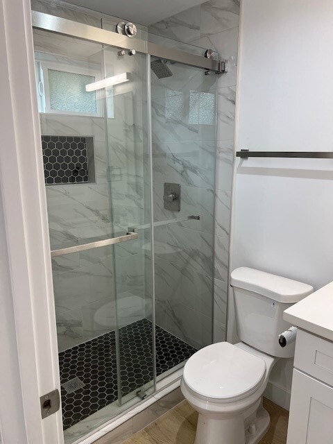 Baño - 2407 Abbot Kinney Blvd