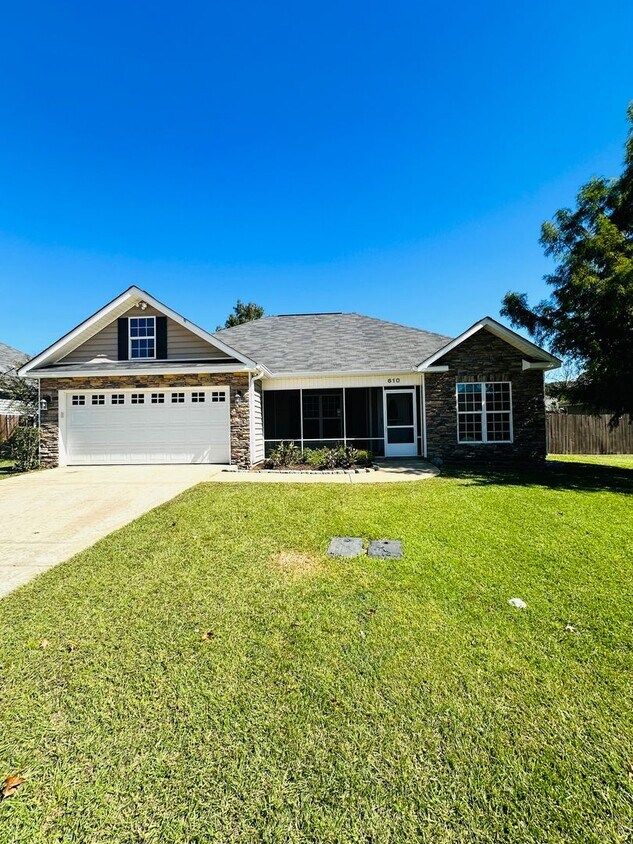 Foto principal - 610 Amherst St