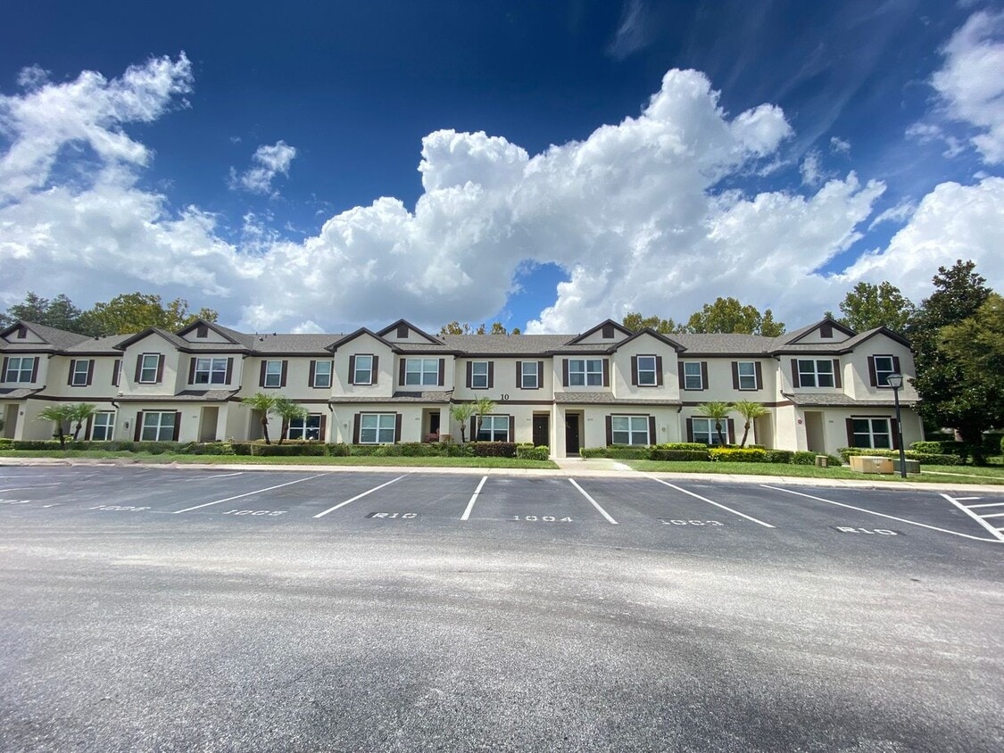 Beauiful Townhome in Tuscany Place. This i... - Beauiful Townhome in Tuscany Place. This i...