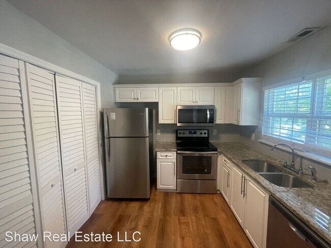 Foto del edificio - 3 br, 2 bath House - 318 Brickle Ave.
