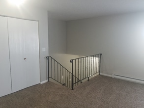 Building Photo - 806 11th St NW