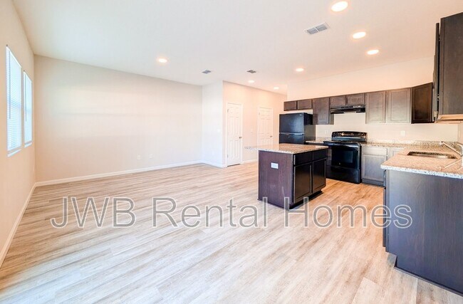 Foto del edificio - 6055 Carolines Ct
