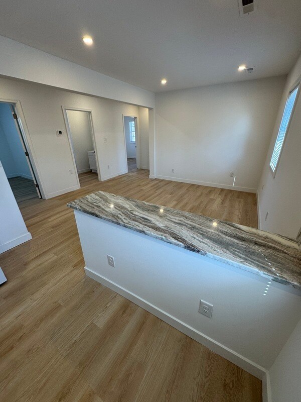 Foto del edificio - 409 N 3 1/2 Ave