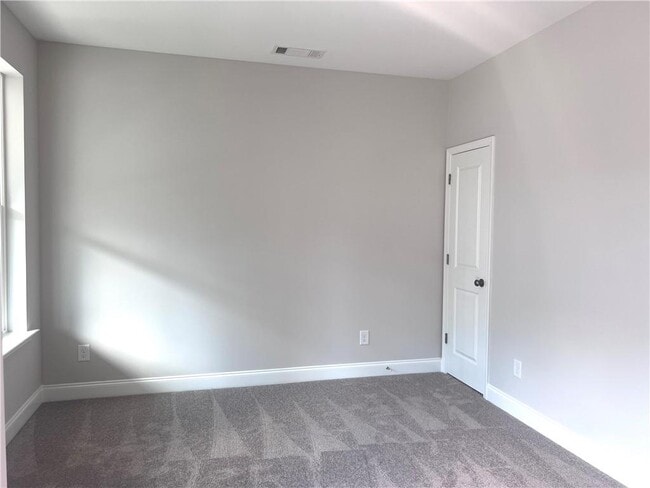 Building Photo - 4395 Easter Lily Ave