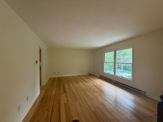 Foto del edificio - 4250 E Lake Rd
