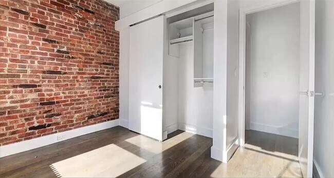 Building Photo - 252 Broome Street