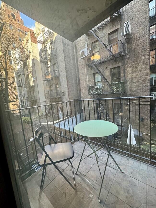 Foto del edificio - 165 E 89th St