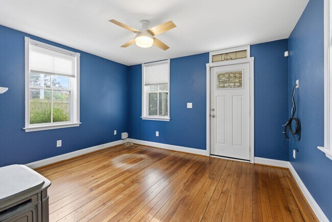 Foto del edificio - Cozy 2 BR/1 BA Single-Family Home in Laurel!