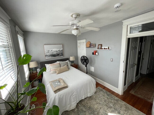 Foto del edificio - 1122 Owen Place NE