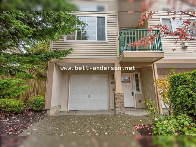 Foto del edificio - 3 Bedroom Renton Townhome Available NOW!