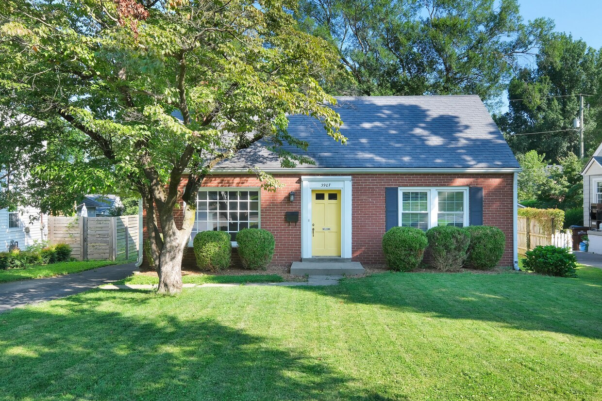 Primary Photo - 3907 Brownlee Rd