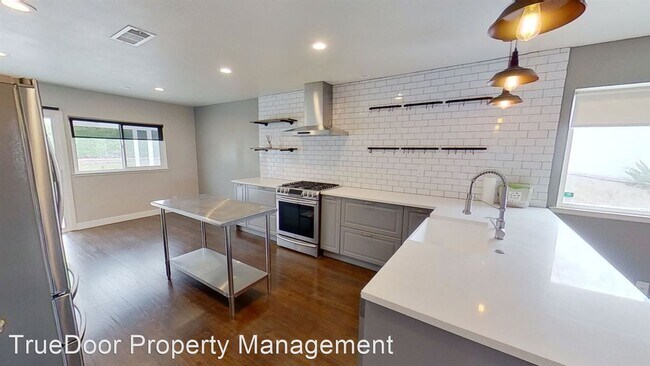 Building Photo - 3 br, 2 bath House - 22902 Via Octavo
