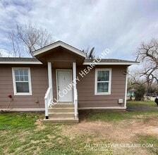 Building Photo - 944 SE 14th St