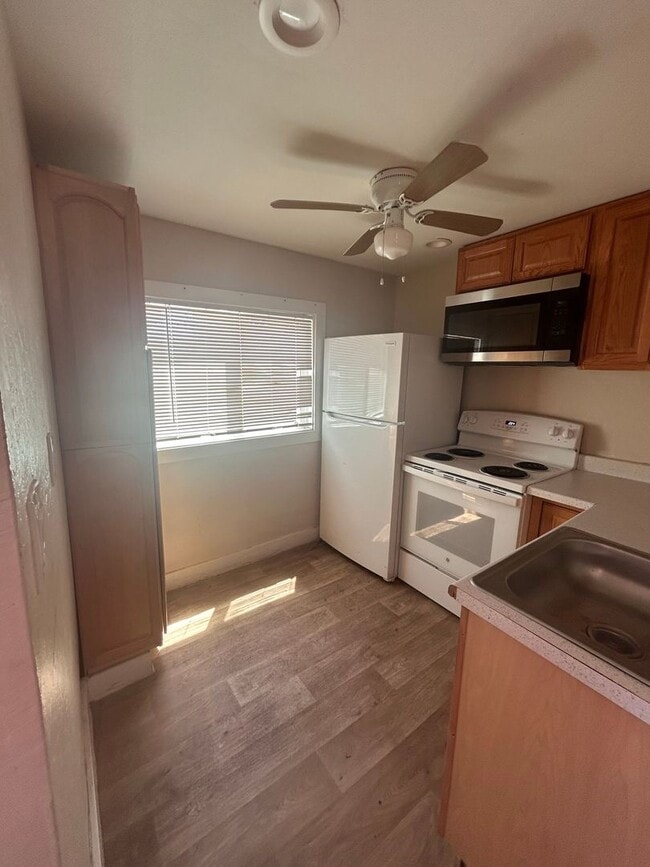 Central Phoenix Studio - Central Phoenix Studio House