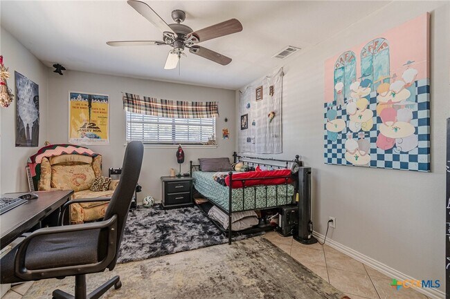 Foto del edificio - 133 Algarita Rd