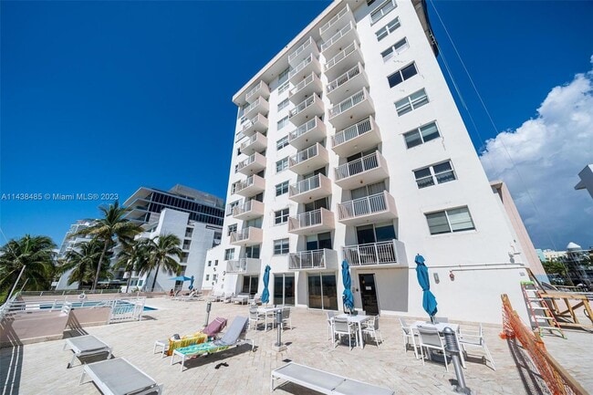 Building Photo - 345 Ocean Dr