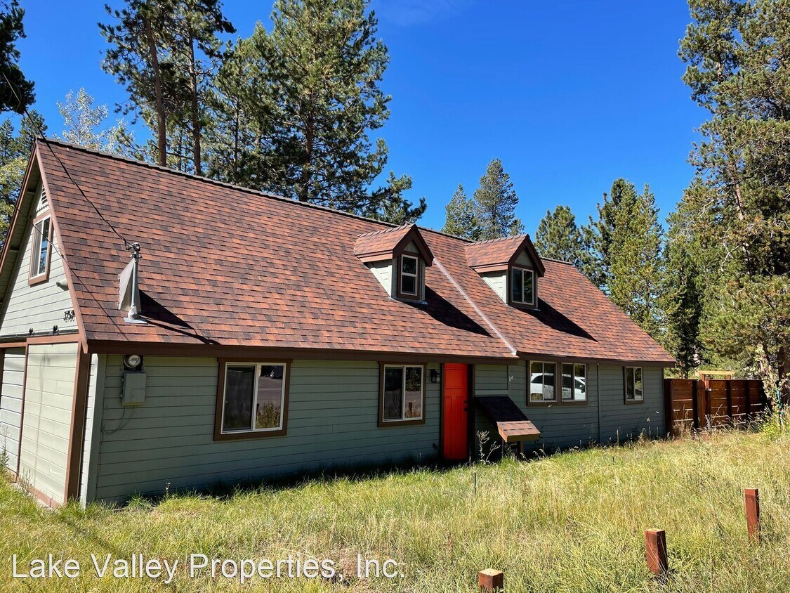 2 br, 1.5 bath House 3753 Paradise Ave House Rental in South Lake