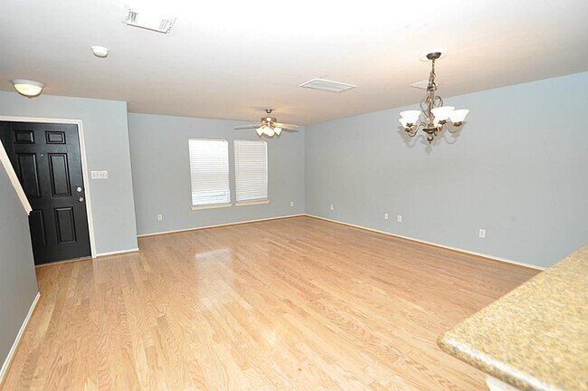 Foto del edificio - 1421 W 26th St