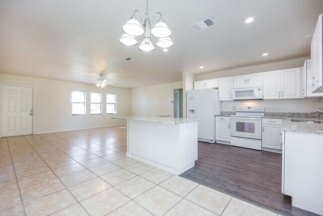 Foto del edificio - 1009 Nicholas Pkwy W
