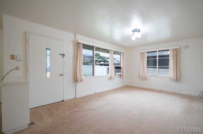 Foto del edificio - PEARL CITY — $3295 Kaleilani St | 3BR / 1 BA Single-Family Home