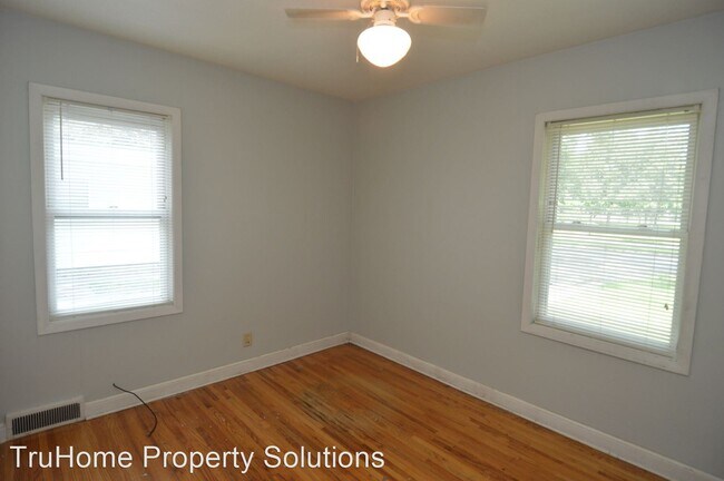 Building Photo - 6 br, 2 bath House - 2313 University Ave