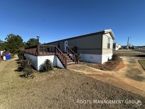 Building Photo - 1048 Hunters Mountain Pkwy