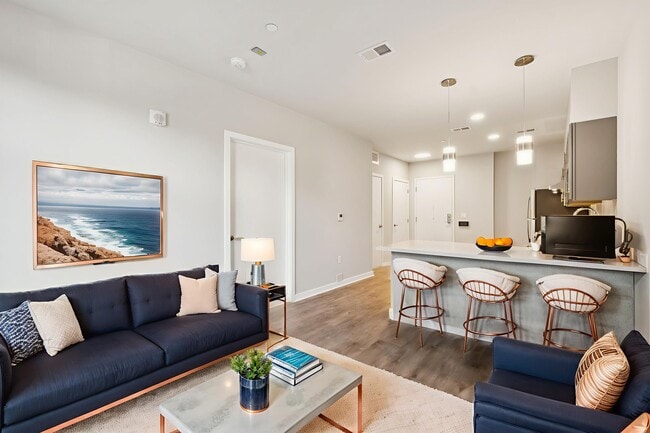 Building Photo - Edgewood Commons 435