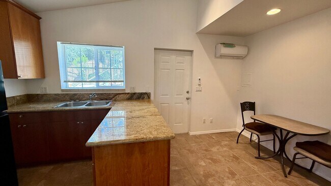 Foto del edificio - Charming Jr. 1 Bedroom 1 Bath Rental Available in Alpine